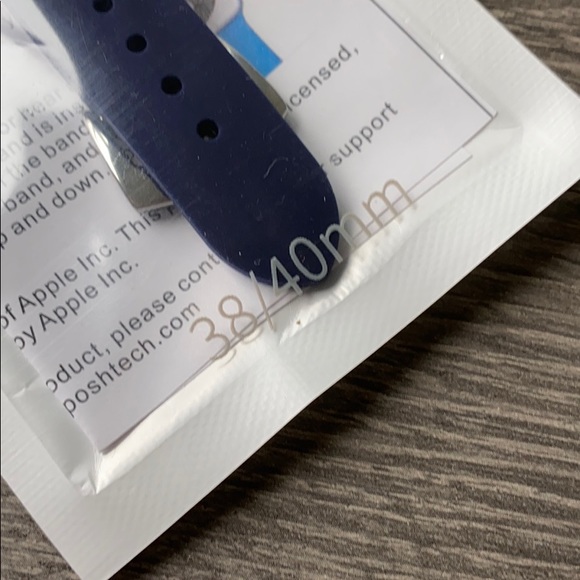 Apple Watch Silicone Band in Eclipse Blue NEW - Picture 3 of 4